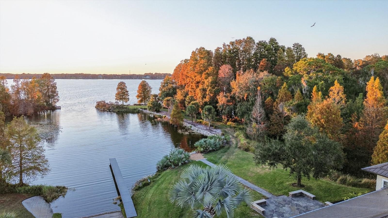 Listing photo id 74 for 10641 Broadland Pass