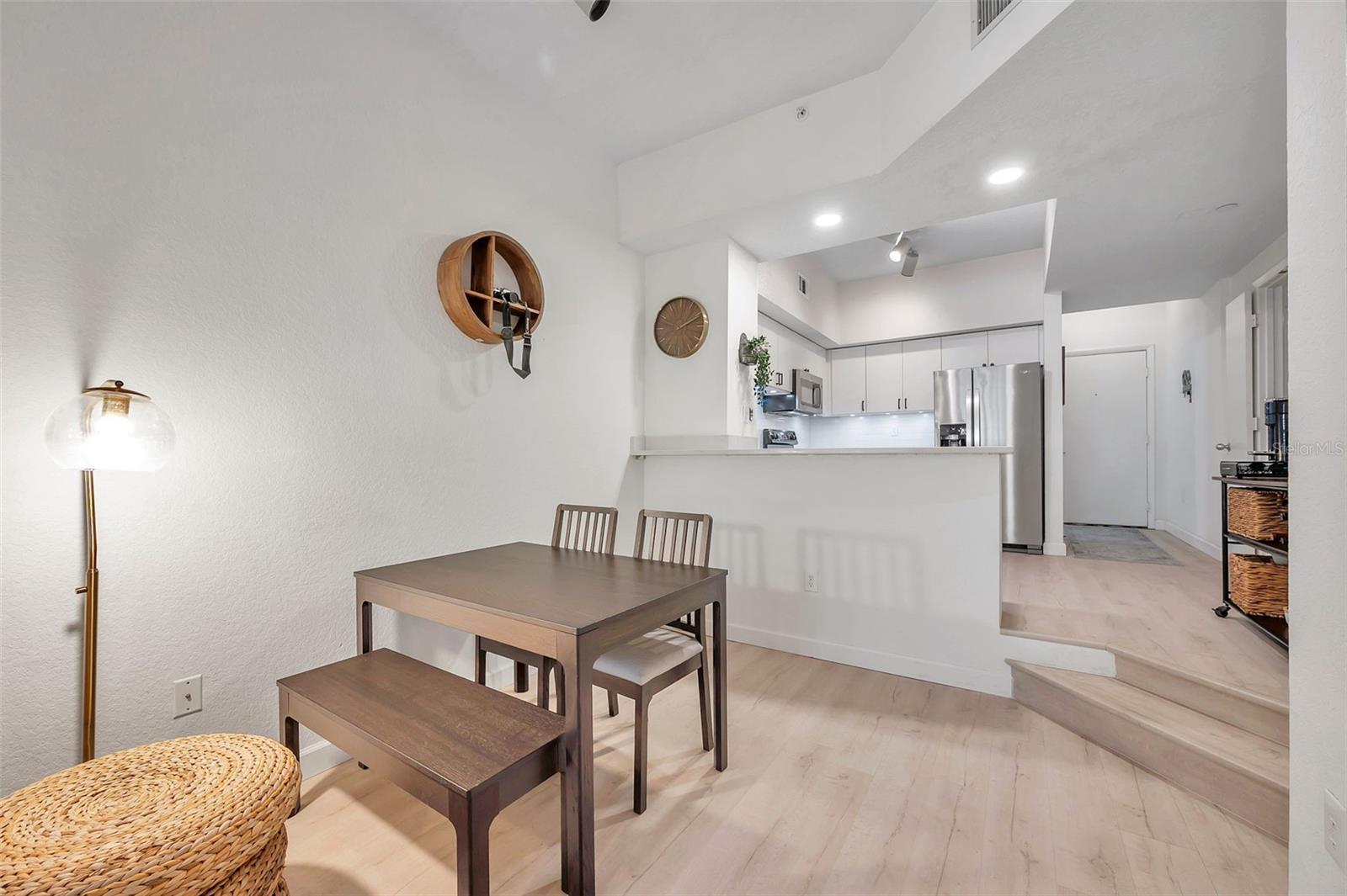 Image 14 of 33 For 520 Armenia Avenue 1233