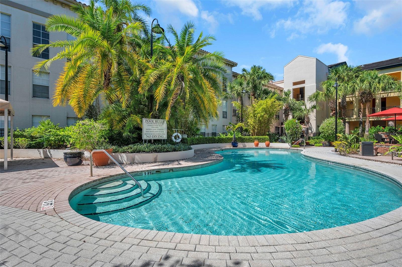 Image 28 of 33 For 520 Armenia Avenue 1233