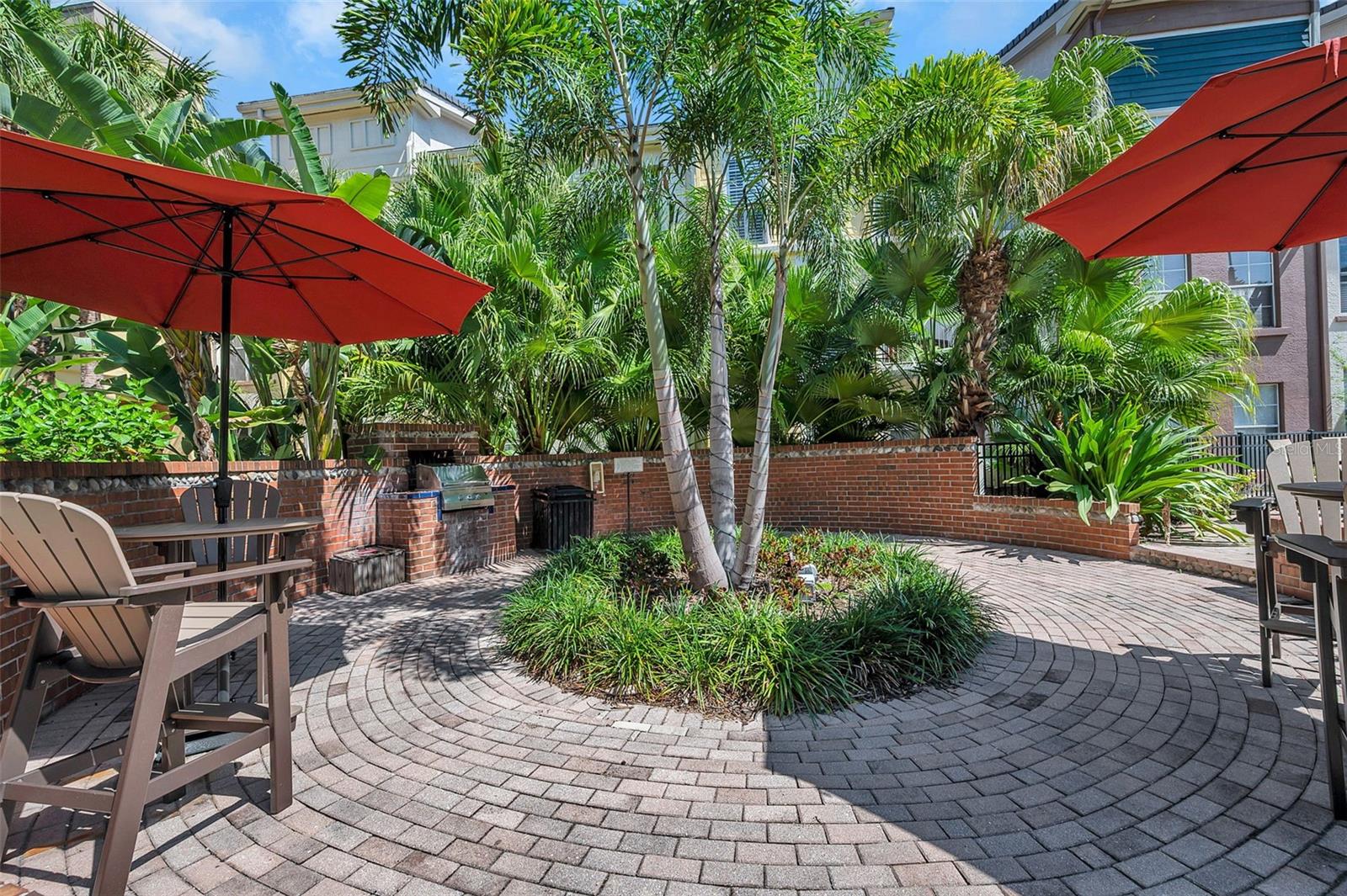 Image 31 of 33 For 520 Armenia Avenue 1233