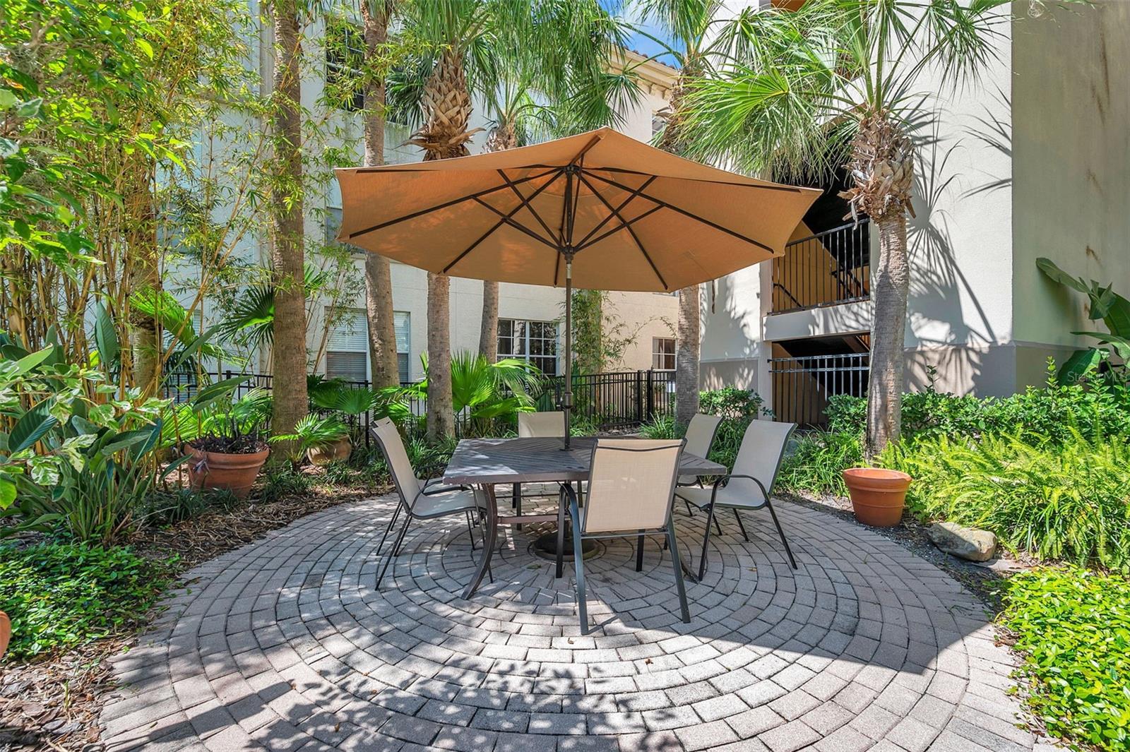 Image 32 of 33 For 520 Armenia Avenue 1233