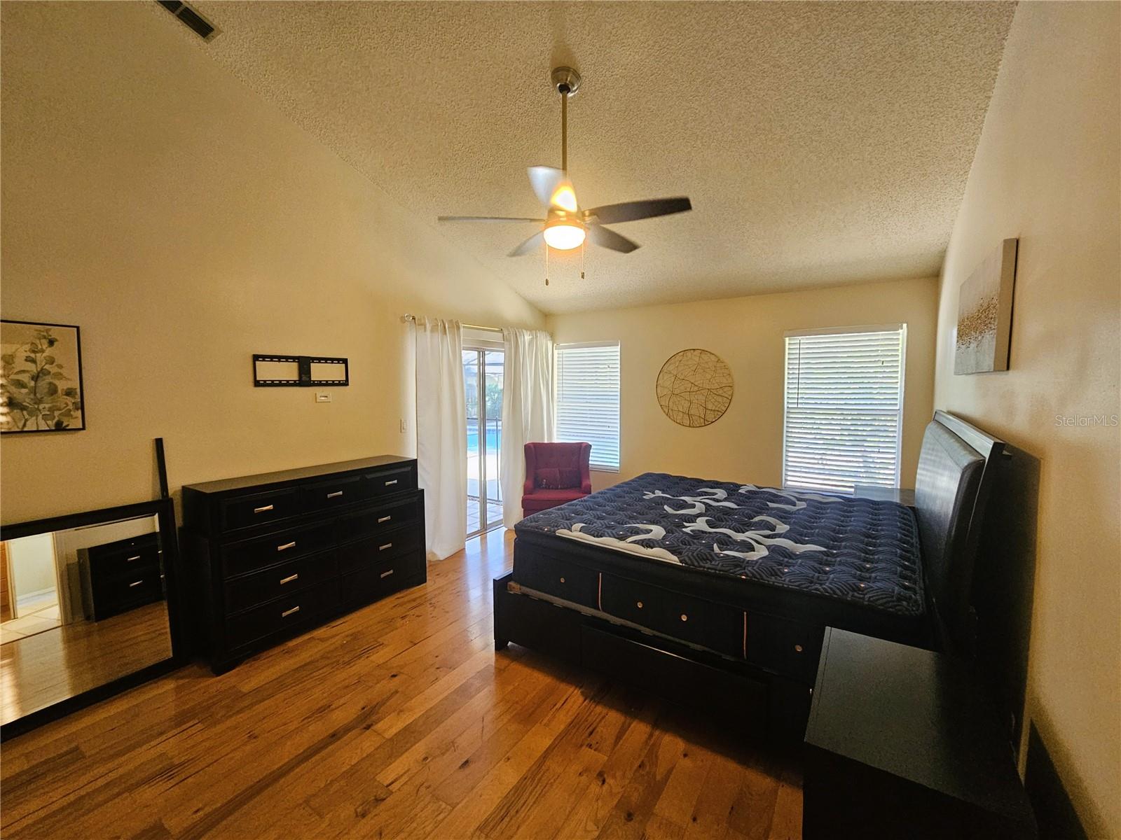 Image 18 of 39 For 14504 Brambie Court