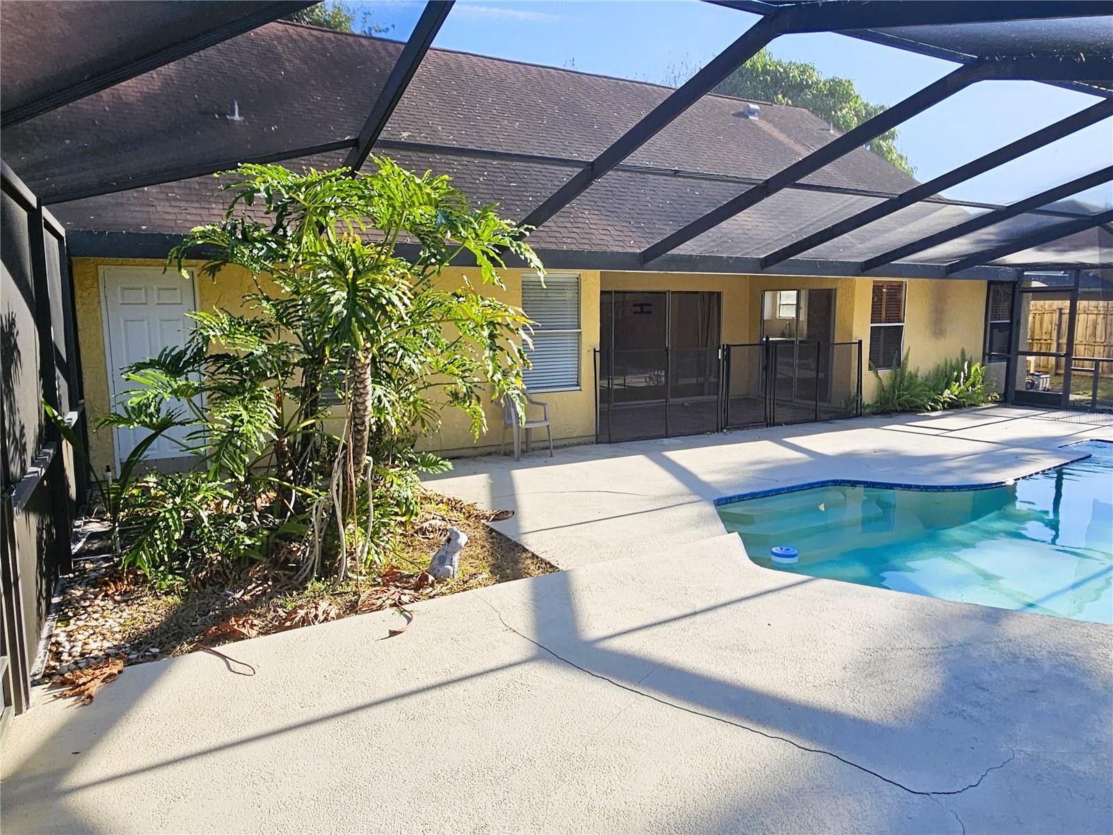 Image 37 of 39 For 14504 Brambie Court