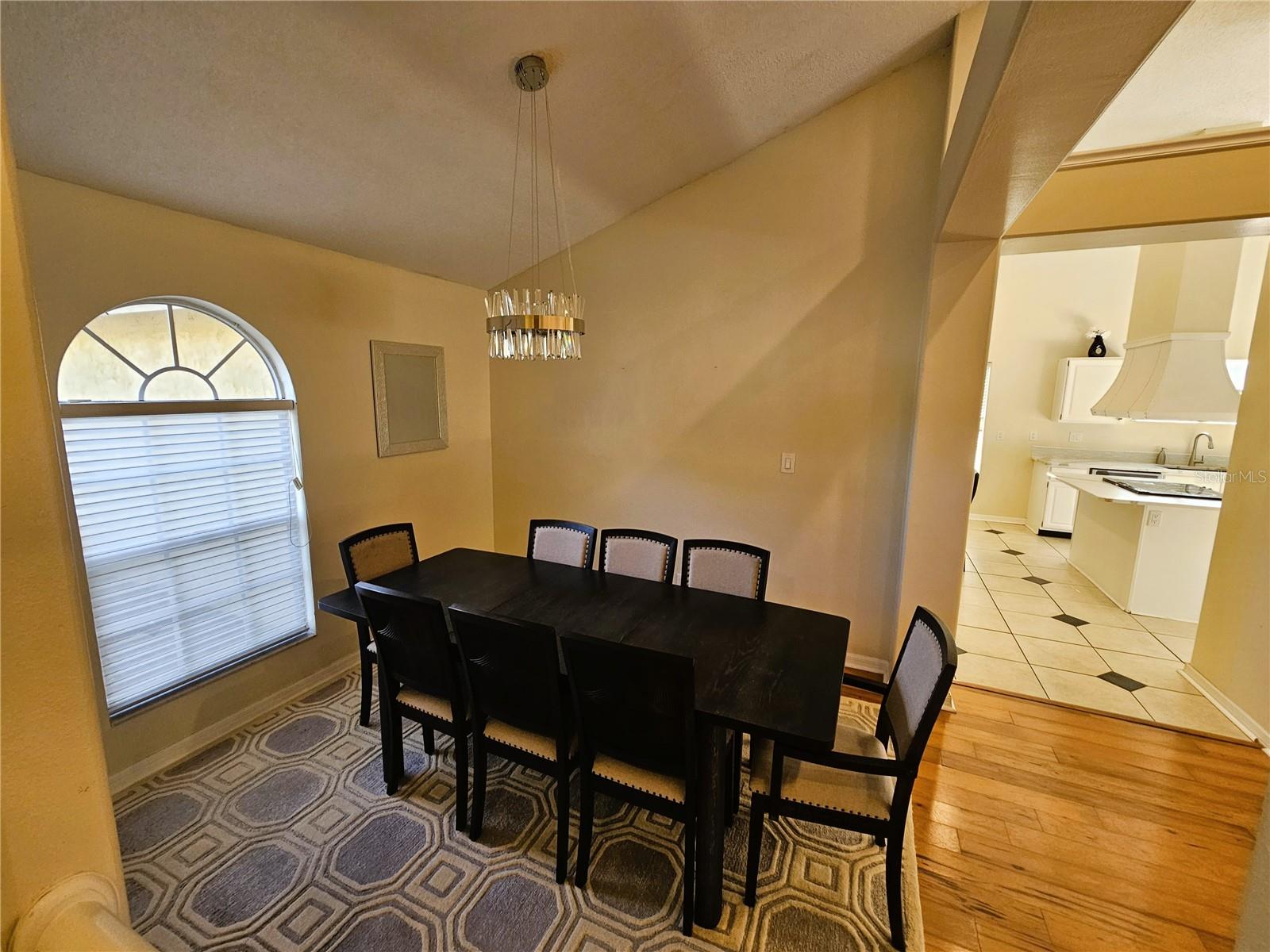 Image 4 of 39 For 14504 Brambie Court