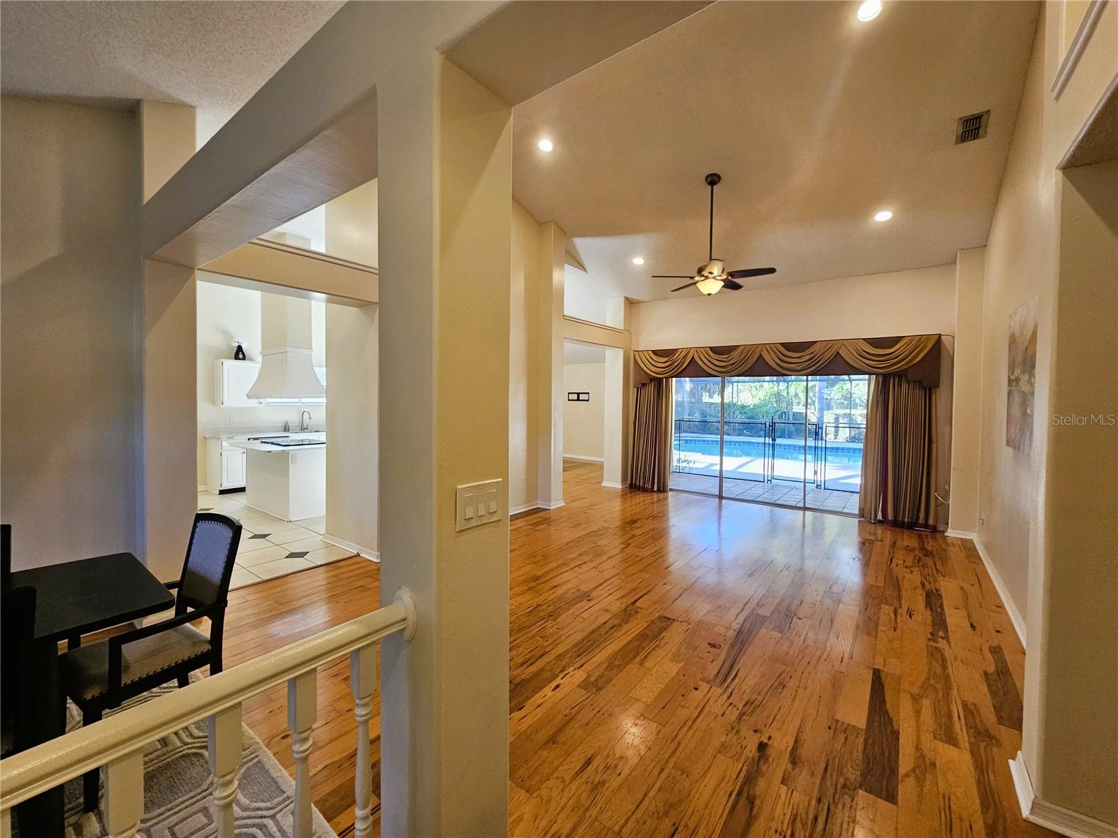 Image 5 of 39 For 14504 Brambie Court