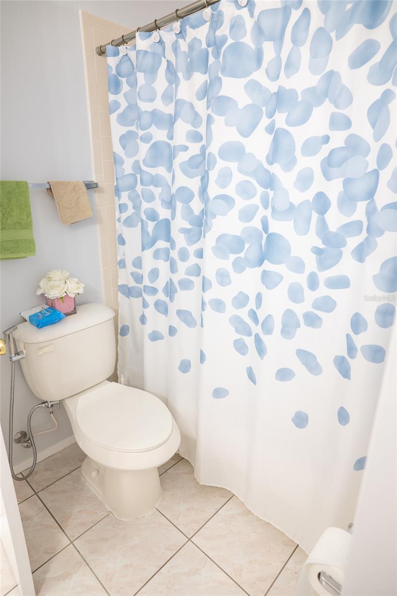 Image 15 of 28 For 6021 Lemon Tree Court