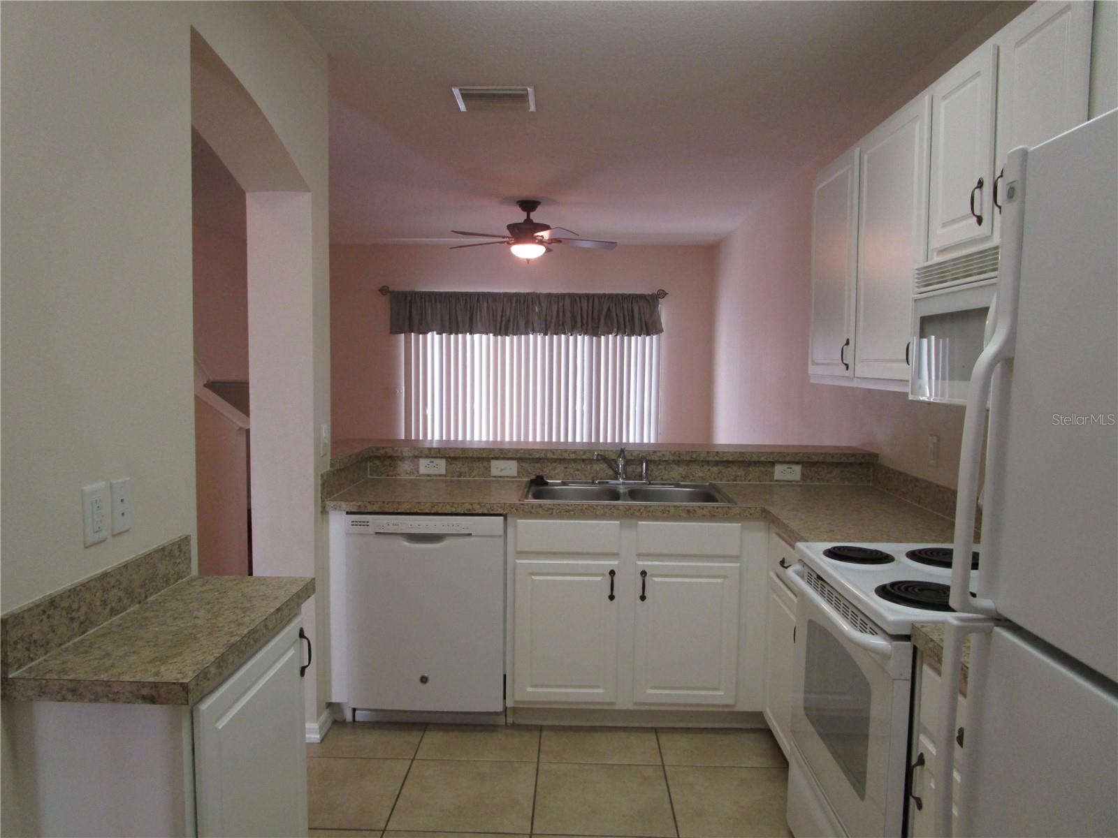 Image 3 of 69 For 15843 Fishhawk View Drive