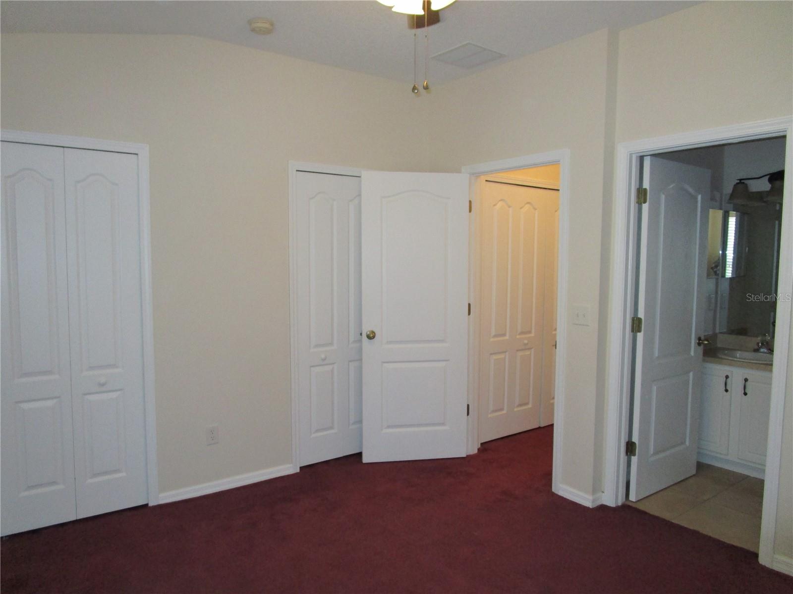 Image 9 of 69 For 15843 Fishhawk View Drive