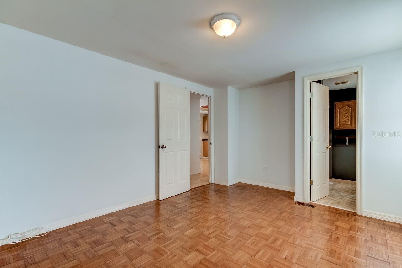 Image 18 of 27 For 278 Pelican Drive N