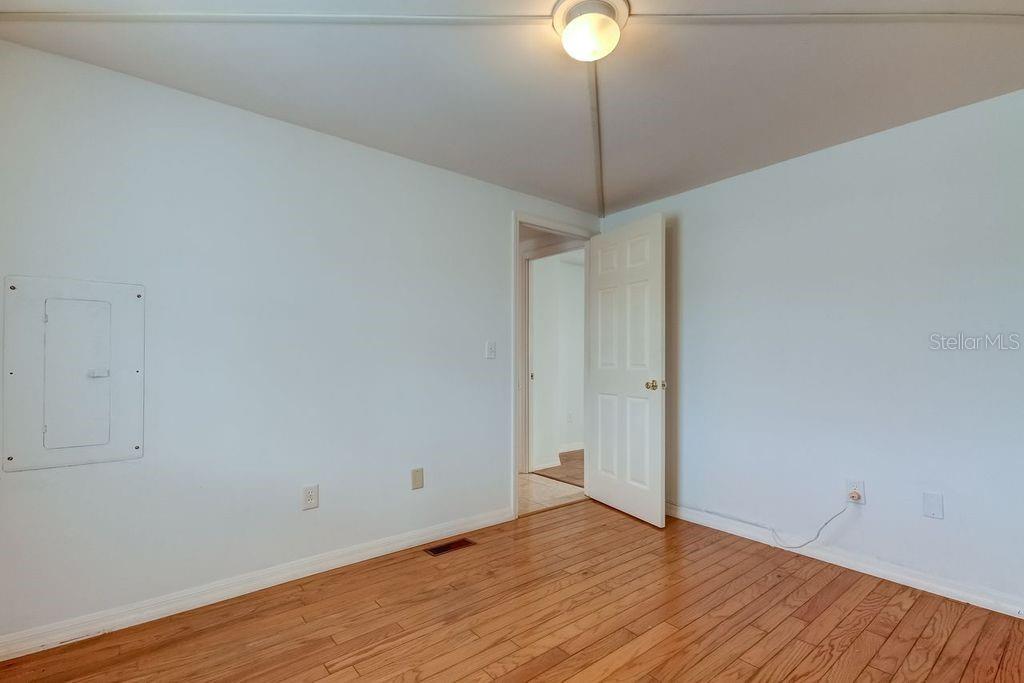 Image 23 of 27 For 278 Pelican Drive N