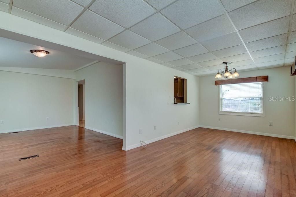 Image 8 of 27 For 278 Pelican Drive N