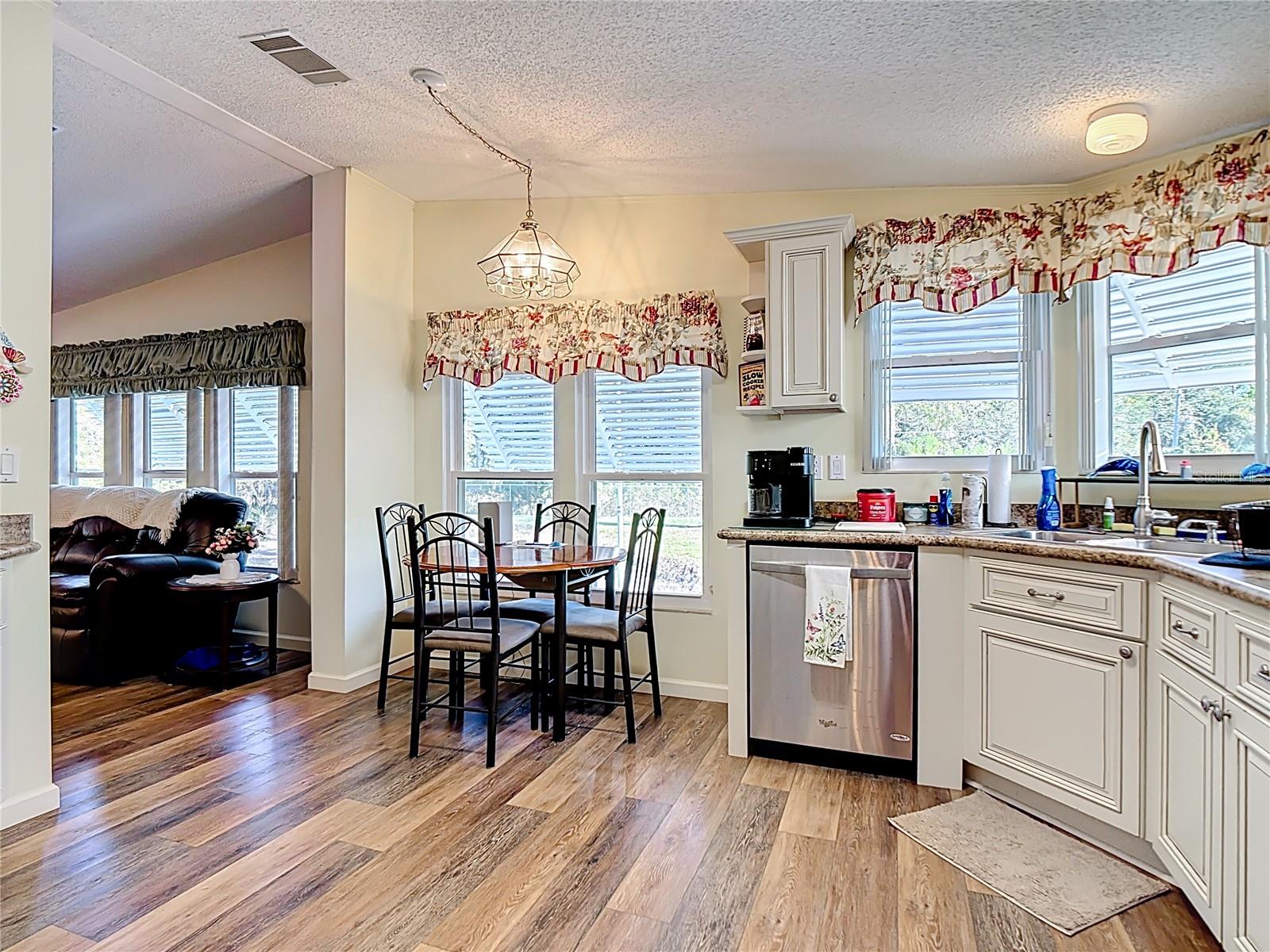 Image 11 of 48 For 303 Pine Loop