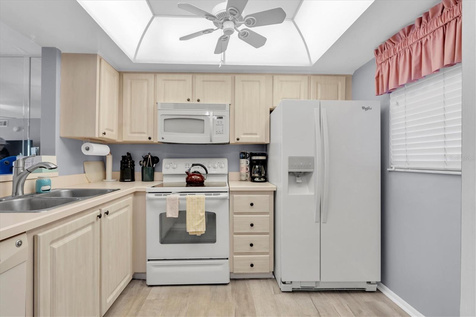 Image 9 of 27 For 175 116th Avenue 302