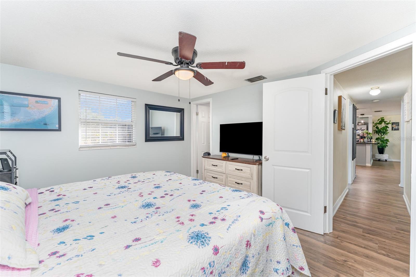 Image 17 of 30 For 4145 Willow Oak Road