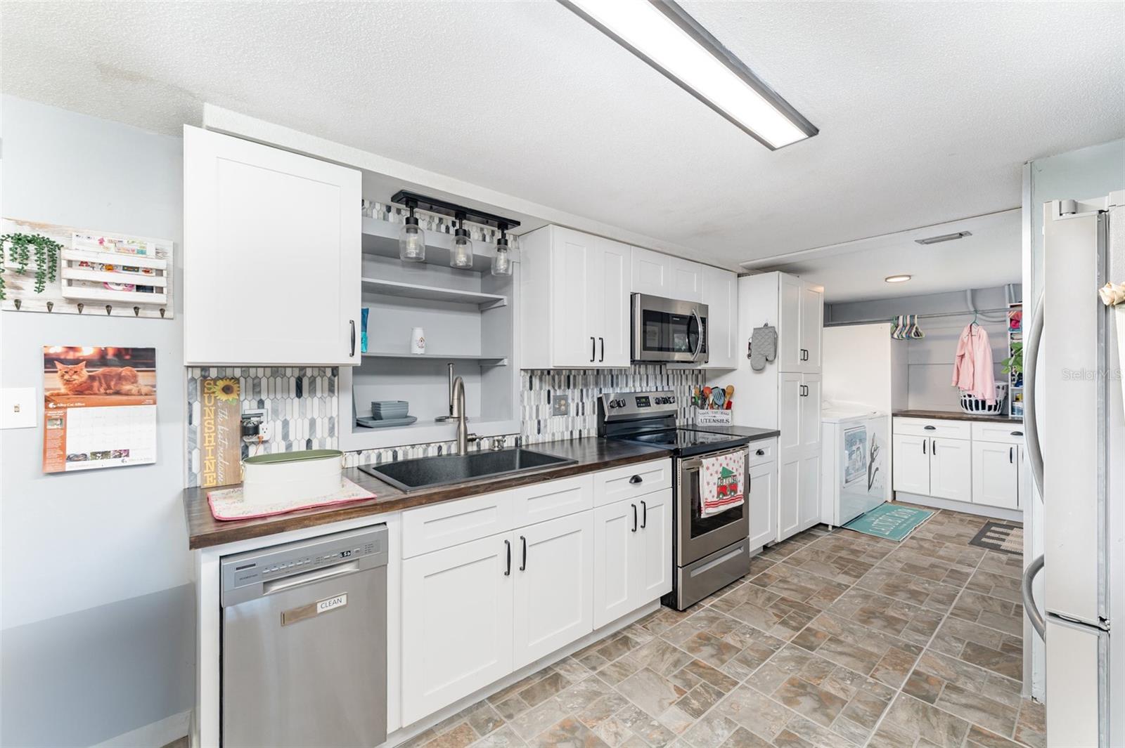 Image 21 of 30 For 4145 Willow Oak Road