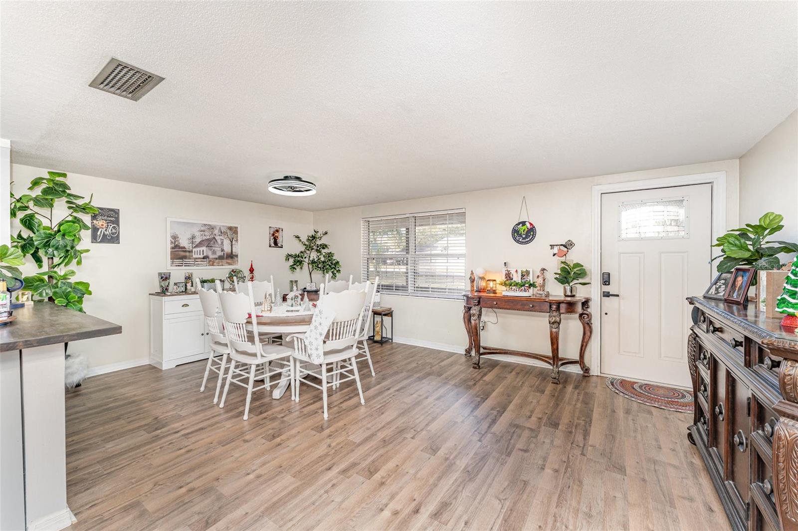 Image 6 of 30 For 4145 Willow Oak Road