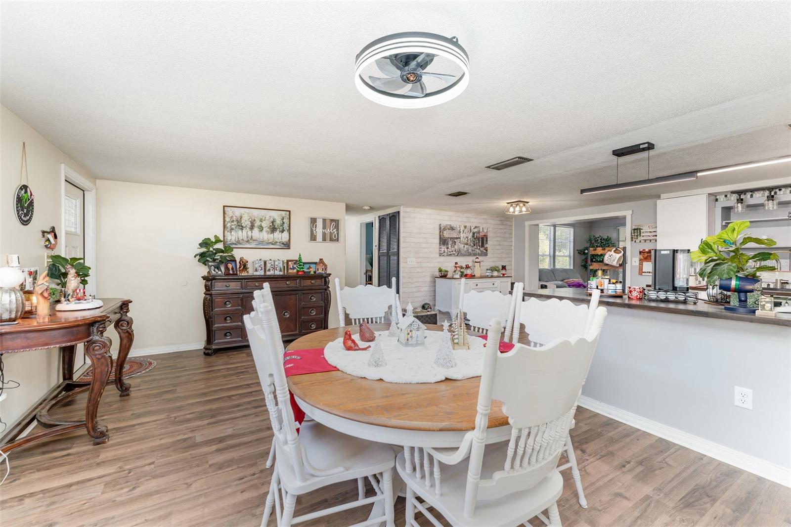 Image 7 of 30 For 4145 Willow Oak Road