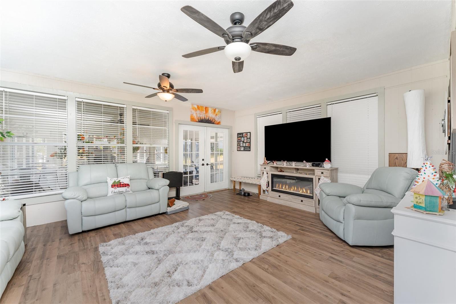 Image 8 of 30 For 4145 Willow Oak Road