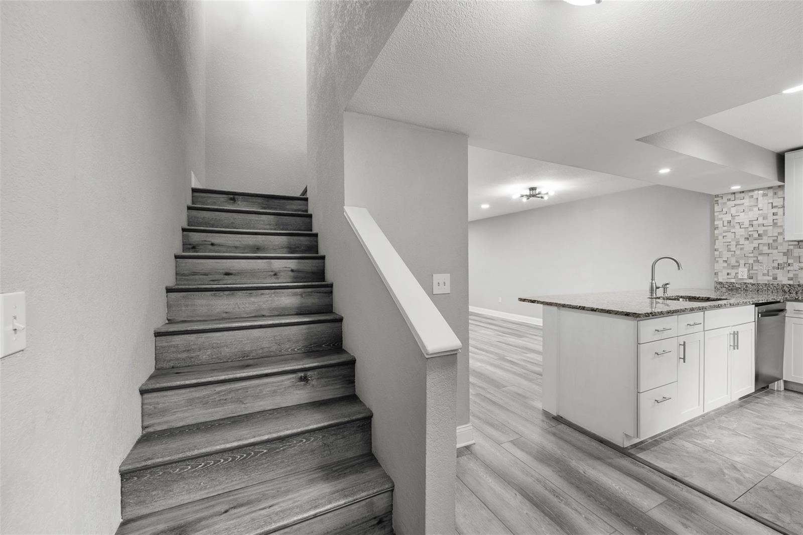 Image 16 of 31 For 210 Malcolm Court