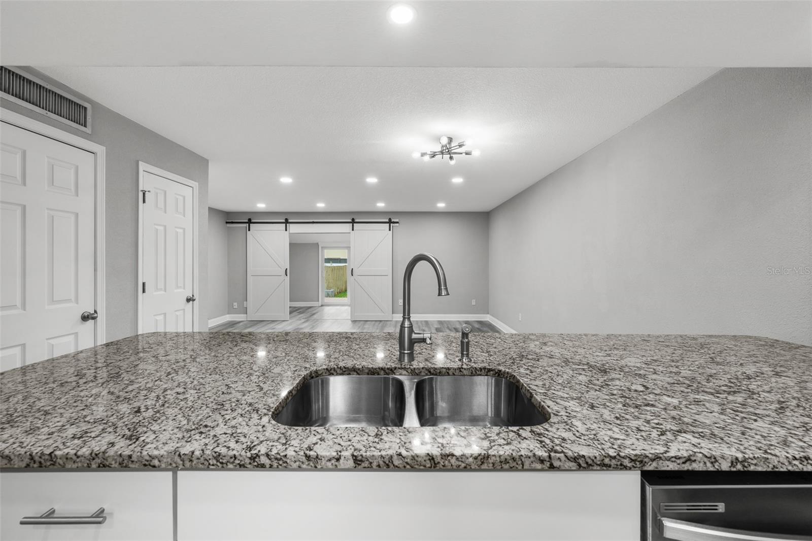 Image 6 of 31 For 210 Malcolm Court