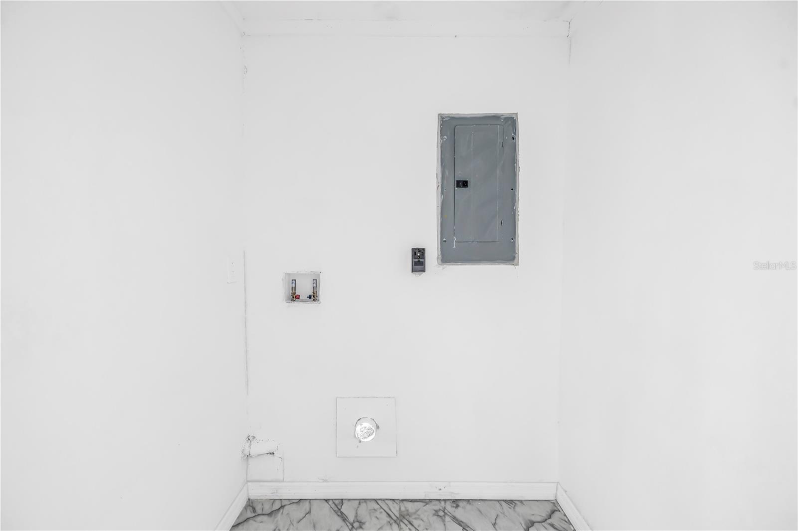 Image 21 of 36 For 5630 6th Street S