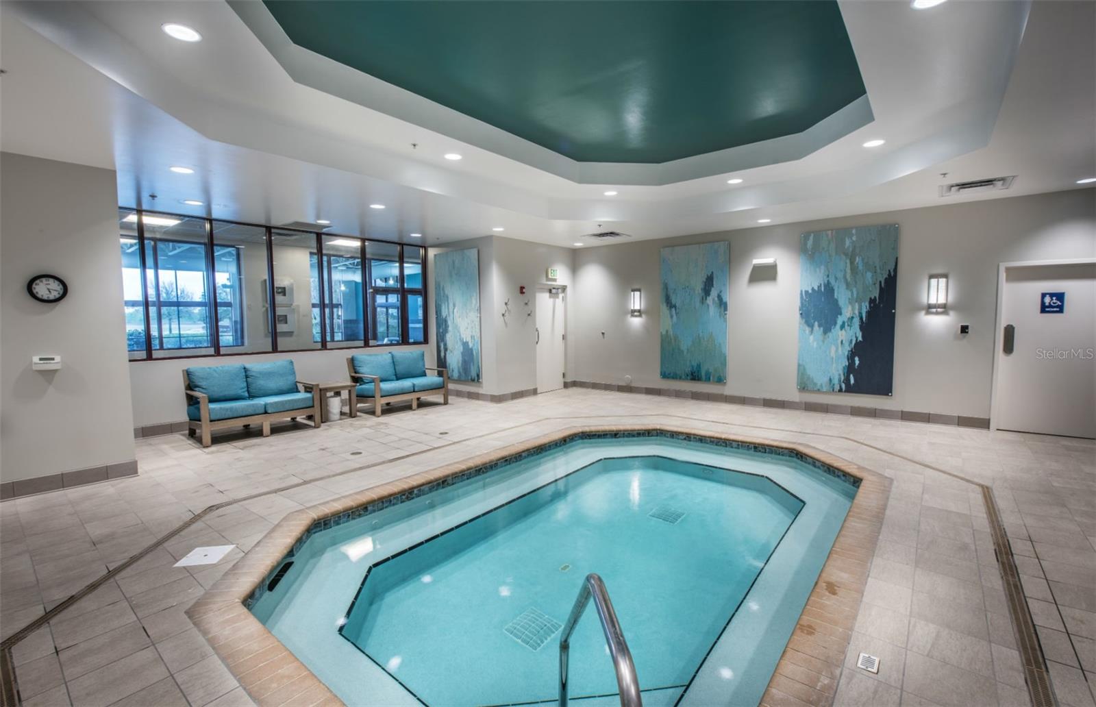 Listing photo id 21 for 8339 58th Loop