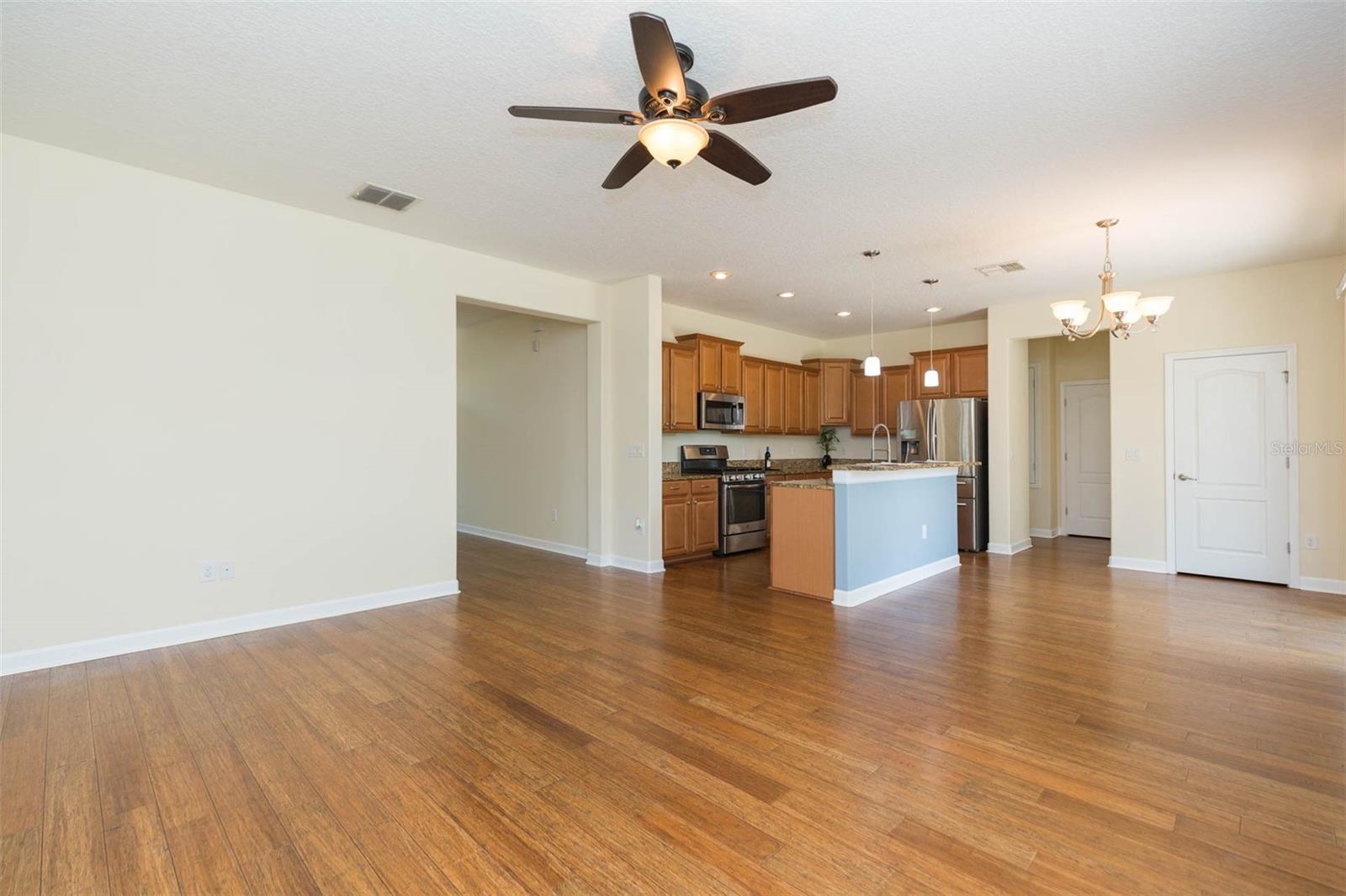 Image 10 of 48 For 20101 Oakflower Avenue