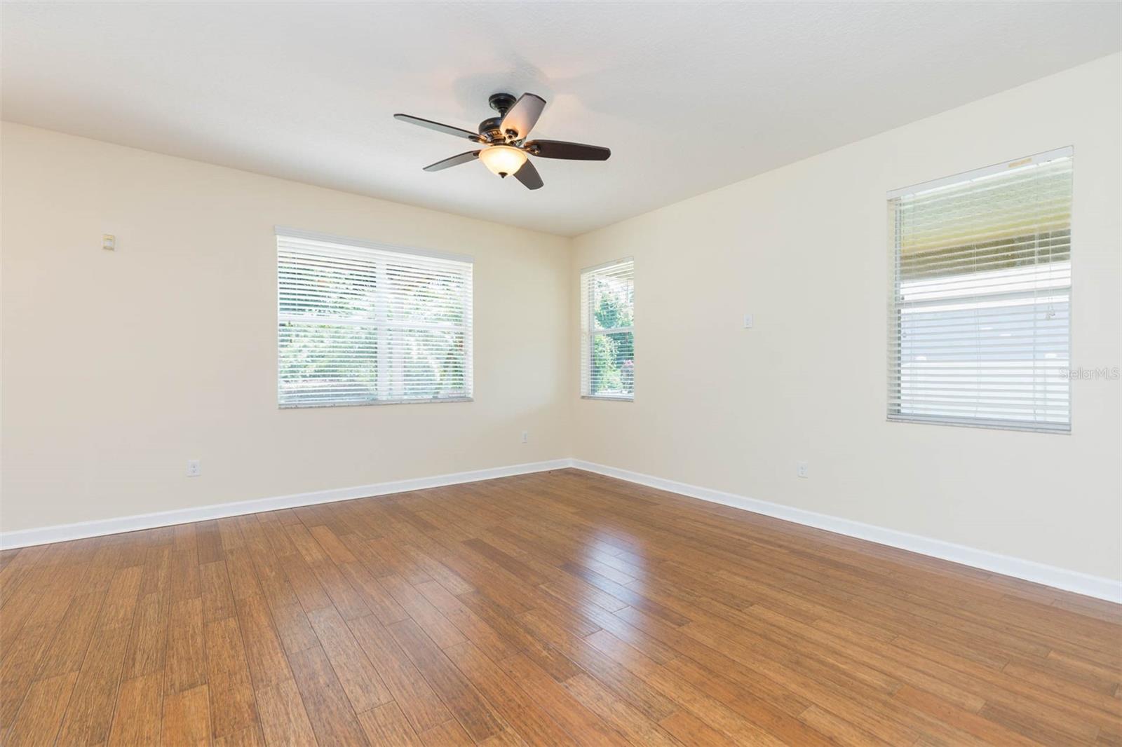 Image 12 of 48 For 20101 Oakflower Avenue