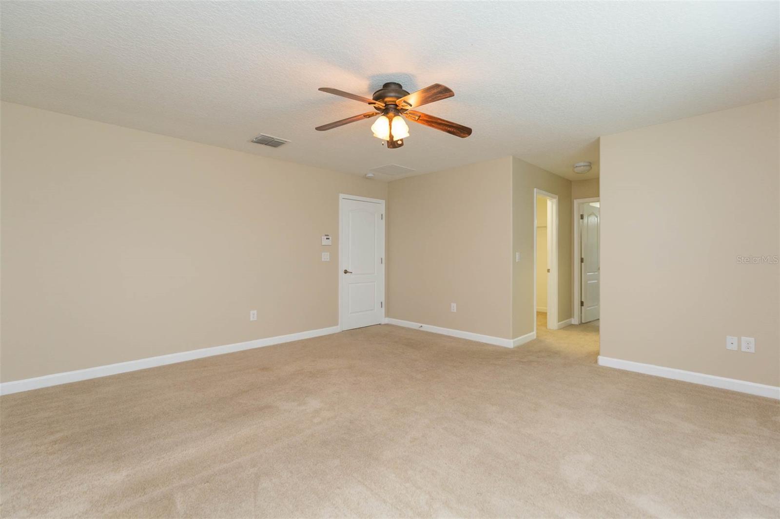 Image 23 of 48 For 20101 Oakflower Avenue