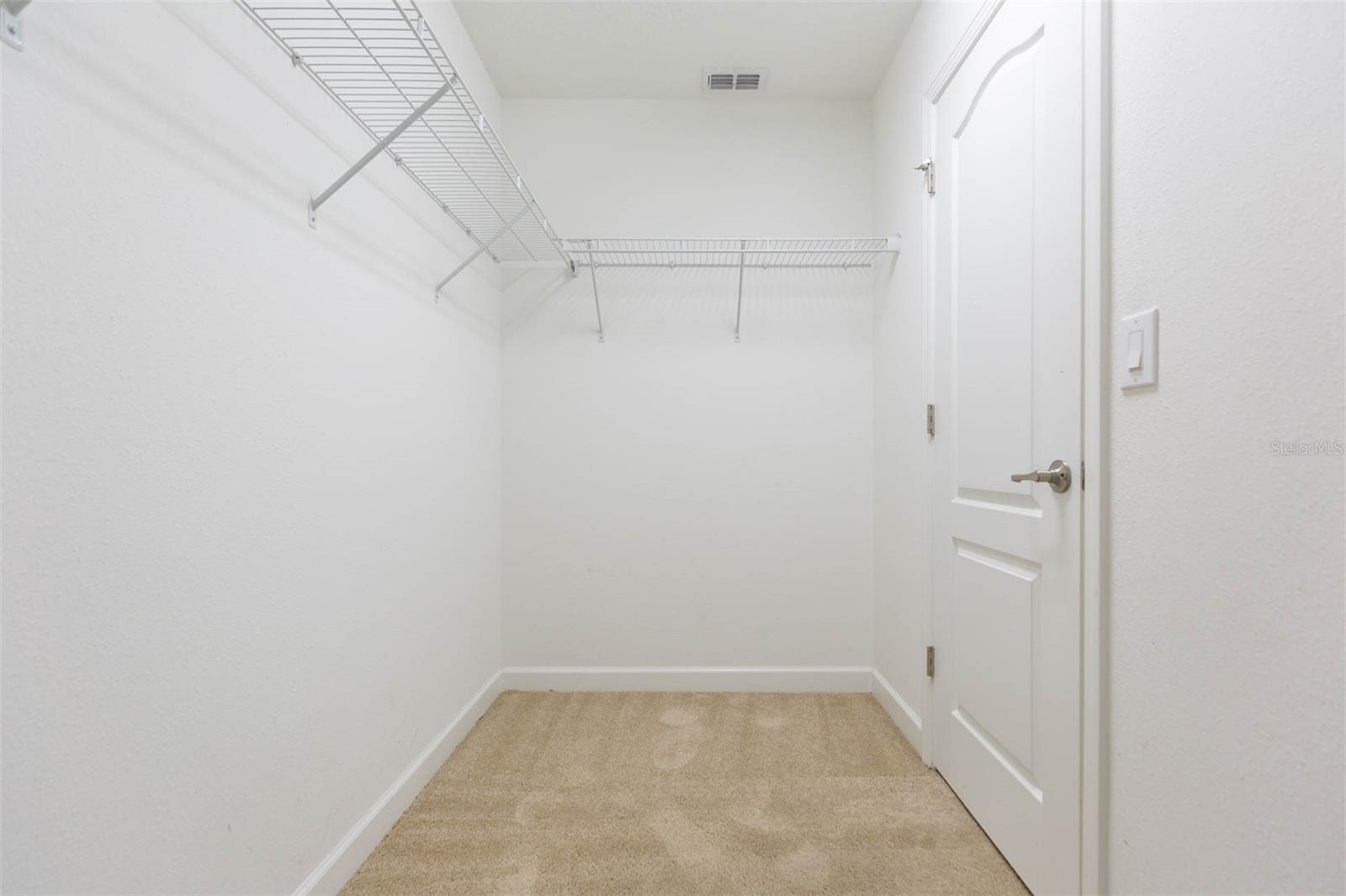 Image 25 of 48 For 20101 Oakflower Avenue