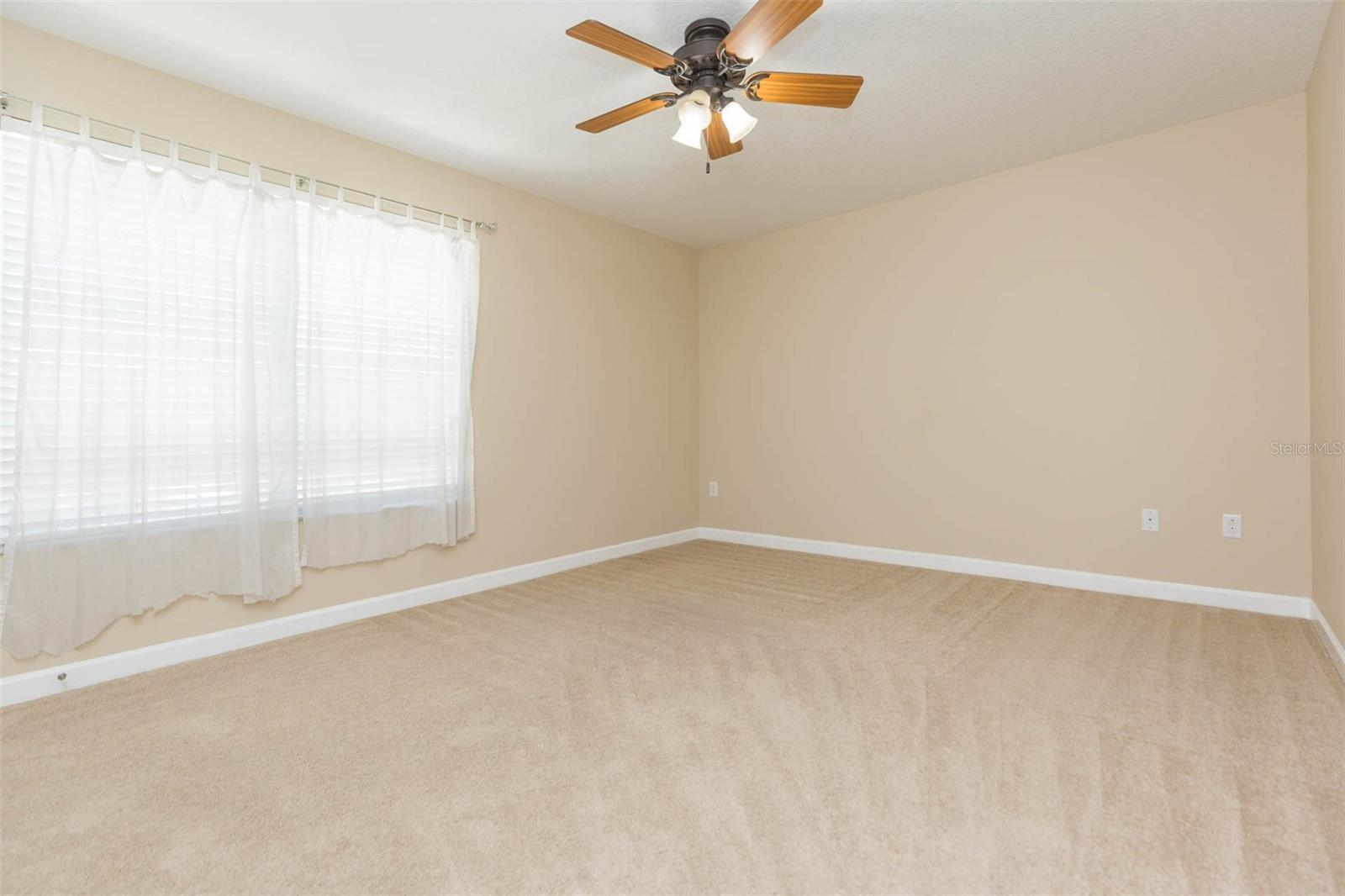 Image 33 of 48 For 20101 Oakflower Avenue