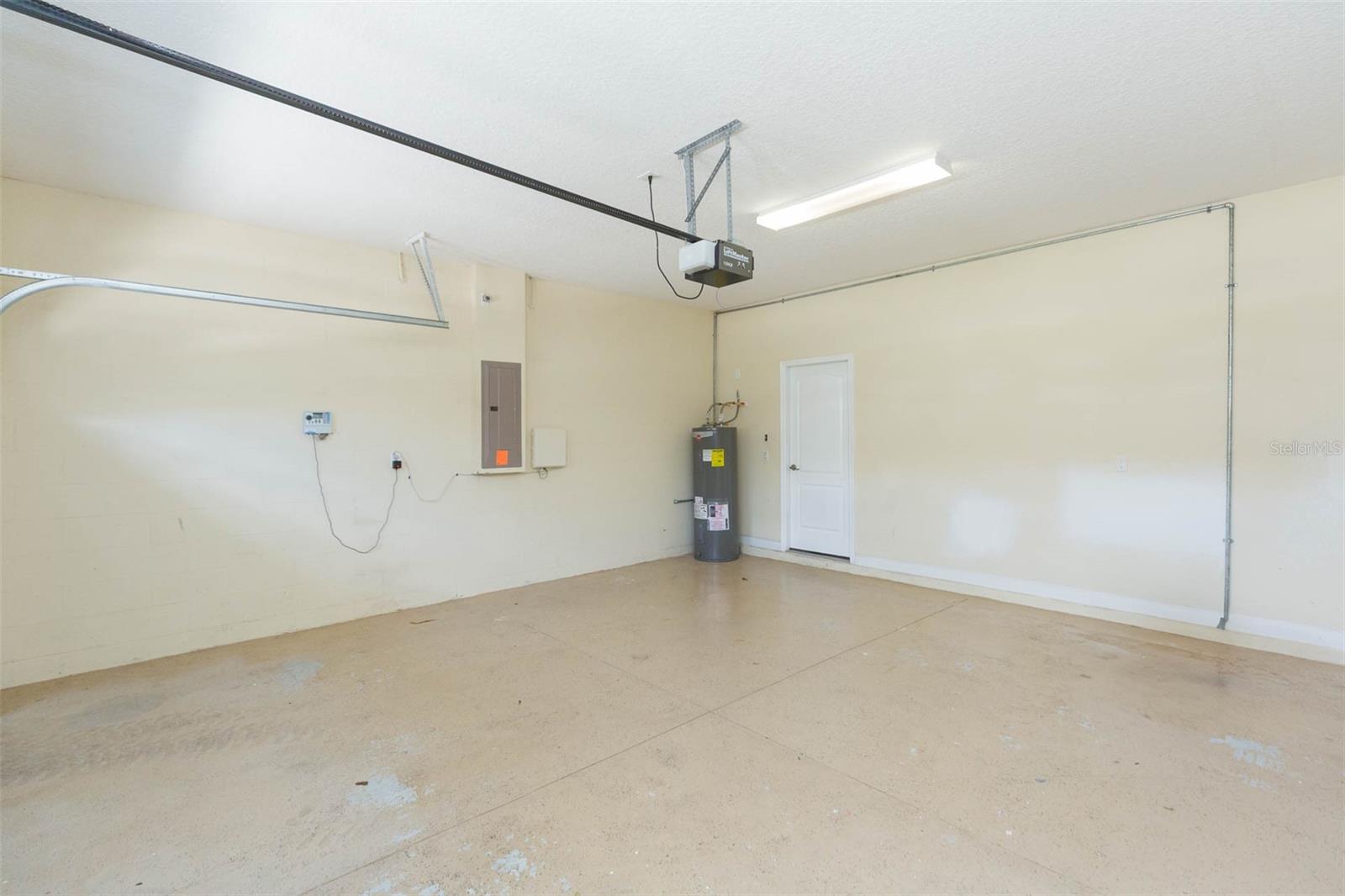 Image 40 of 48 For 20101 Oakflower Avenue