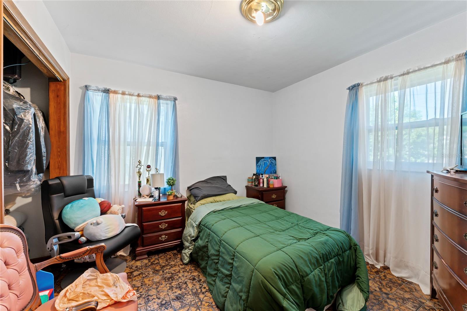 Image 5 of 31 For 3112 Dewey Street