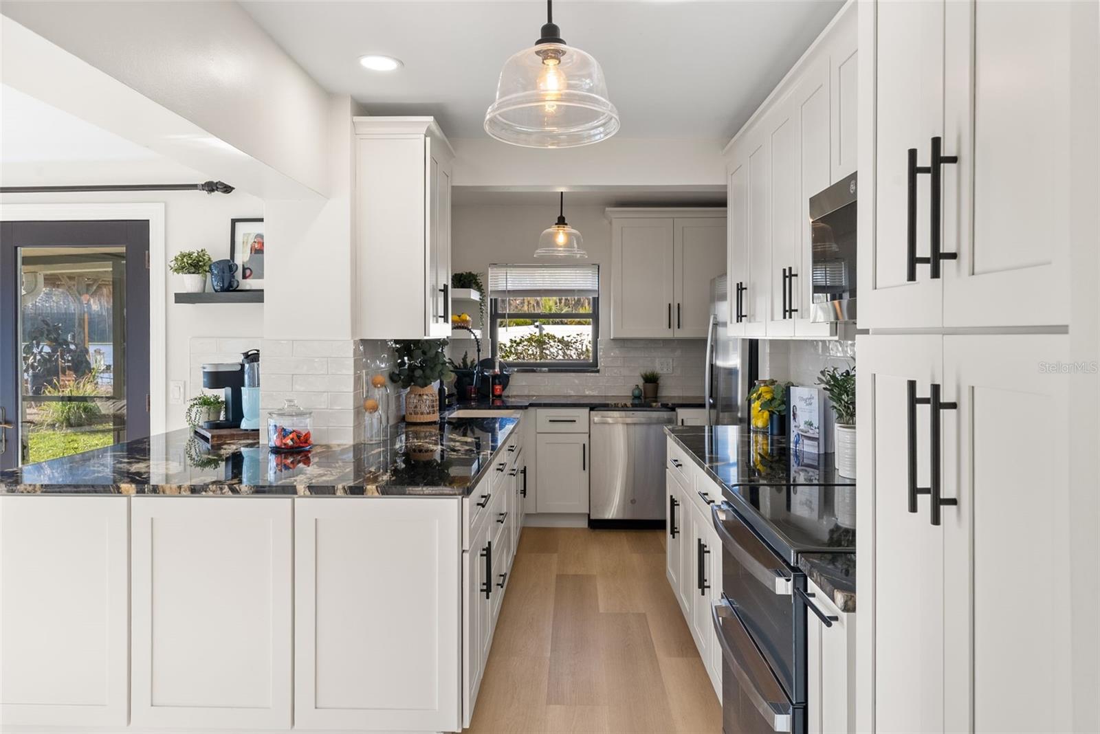 Image 11 of 46 For 122 Lake Drive