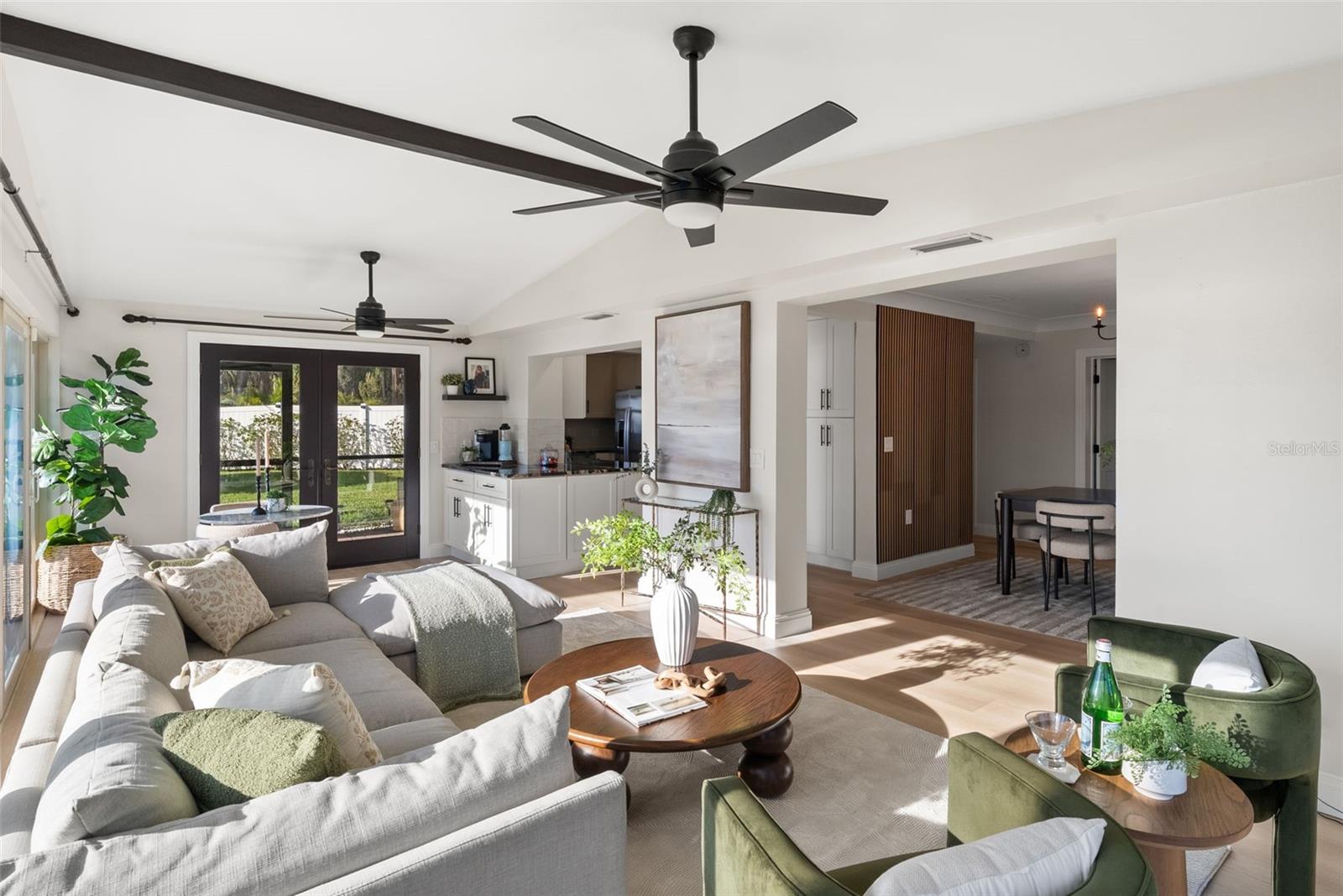 Image 13 of 46 For 122 Lake Drive