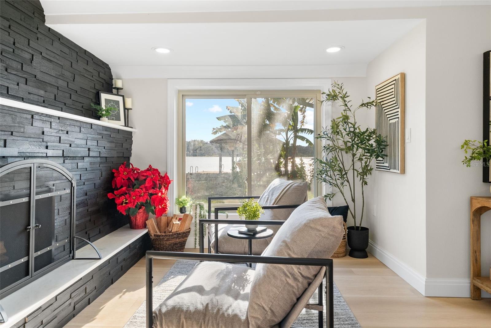 Image 15 of 46 For 122 Lake Drive