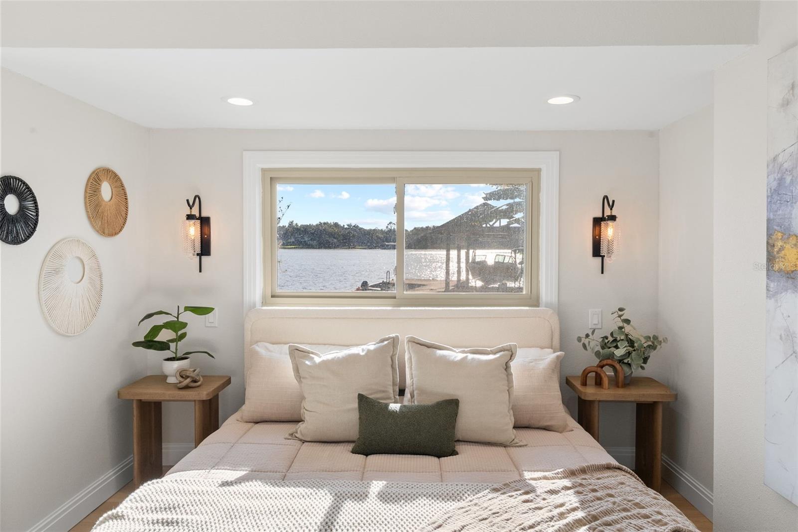 Image 17 of 46 For 122 Lake Drive