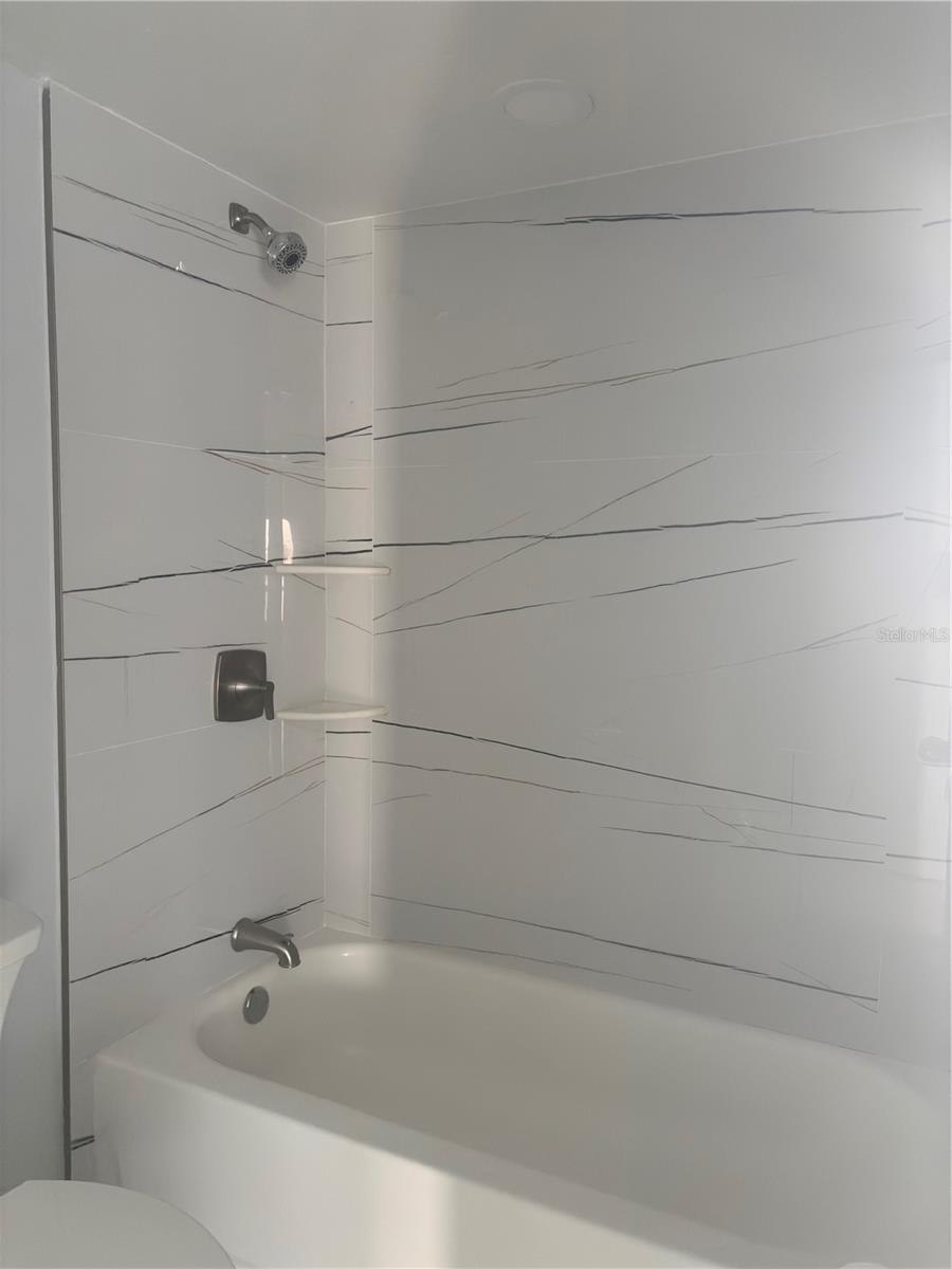 Image 12 of 39 For 440 Gulfview Boulevard 1004