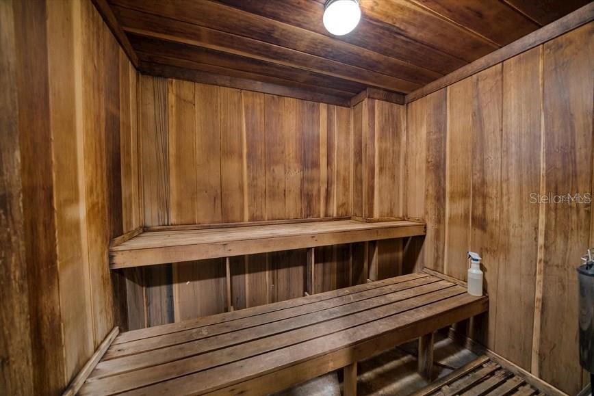 Image 36 of 39 For 440 Gulfview Boulevard 1004