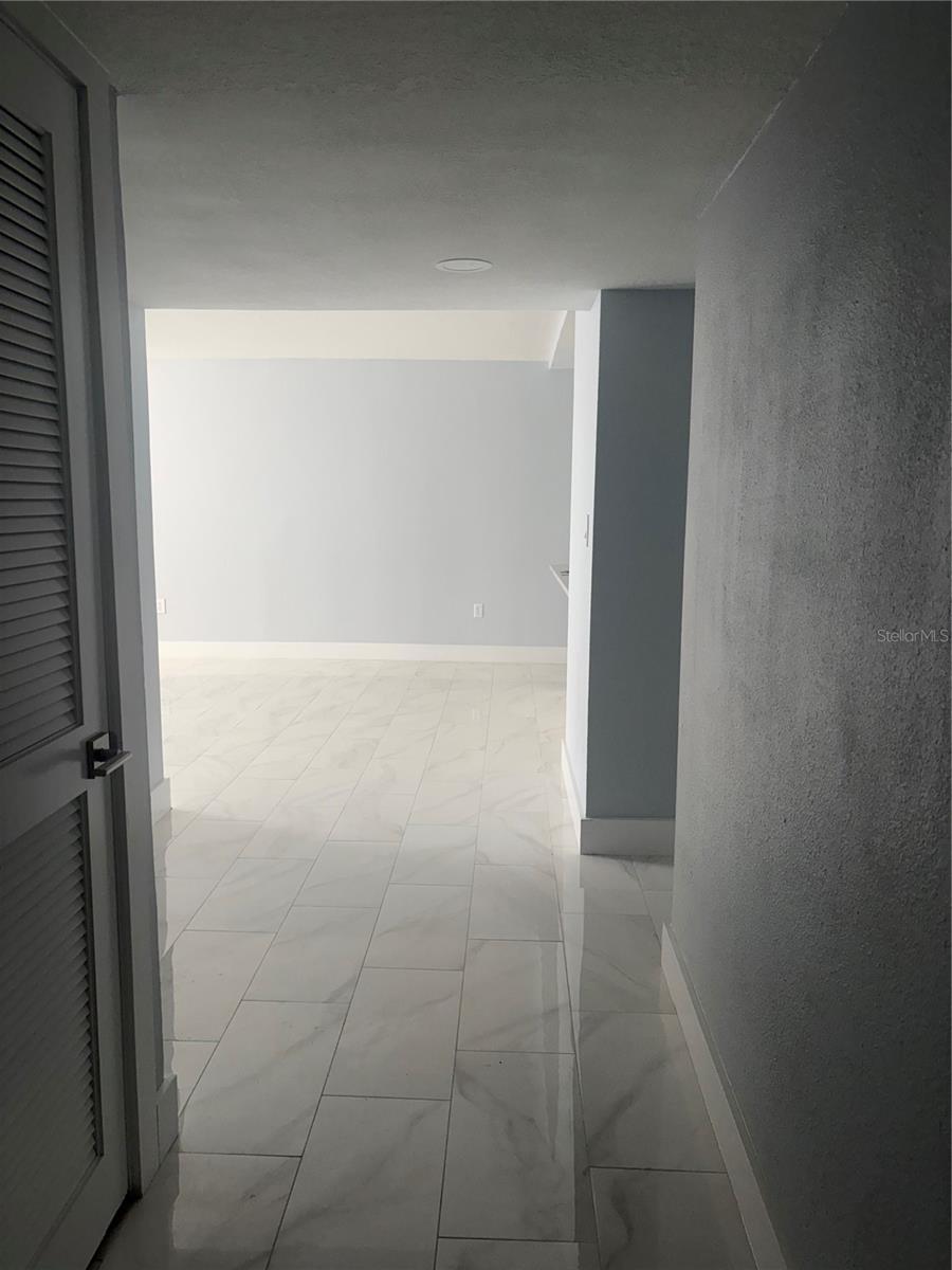 Image 6 of 39 For 440 Gulfview Boulevard 1004