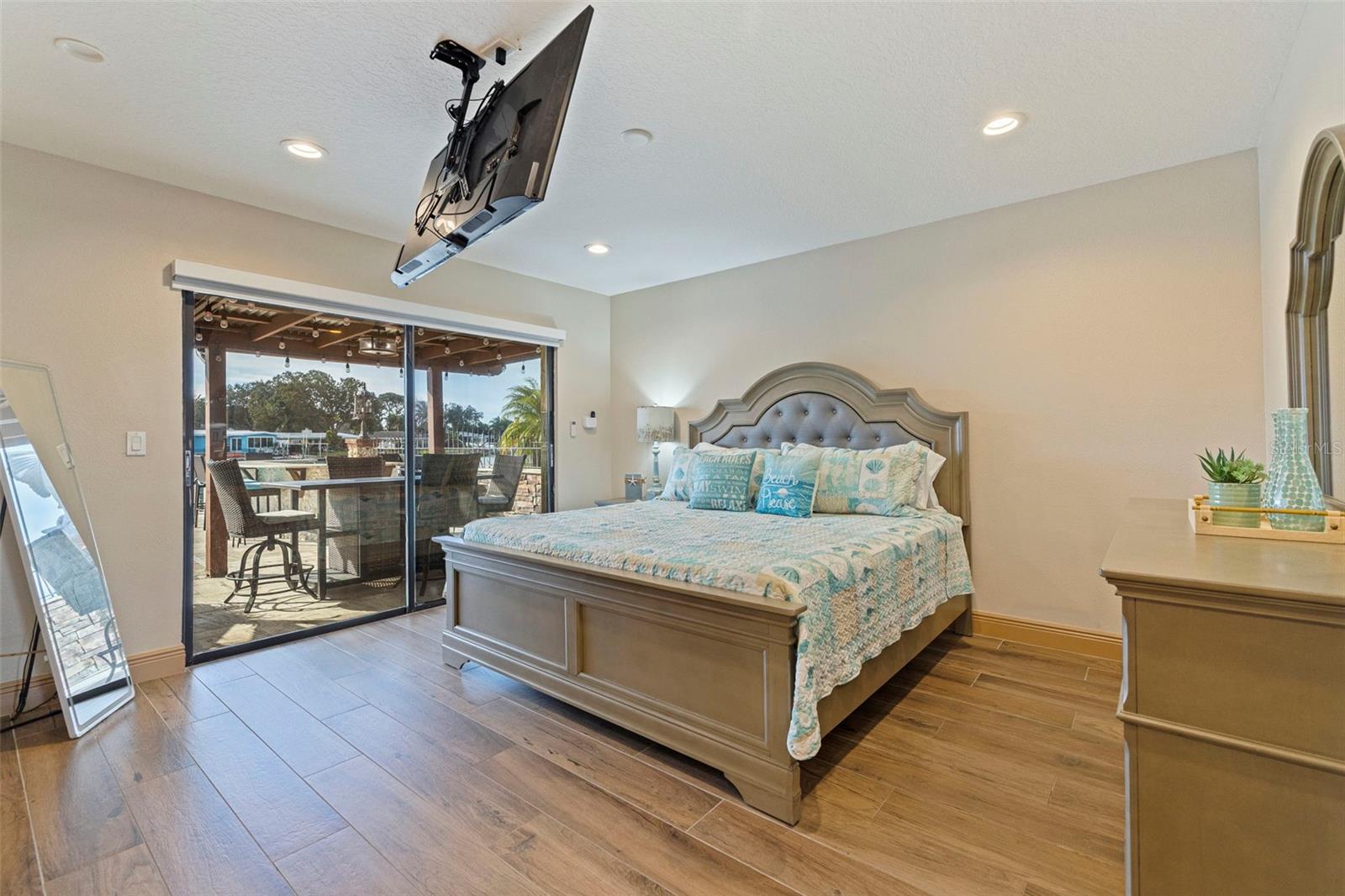 Image 20 of 60 For 357 La Hacienda Drive