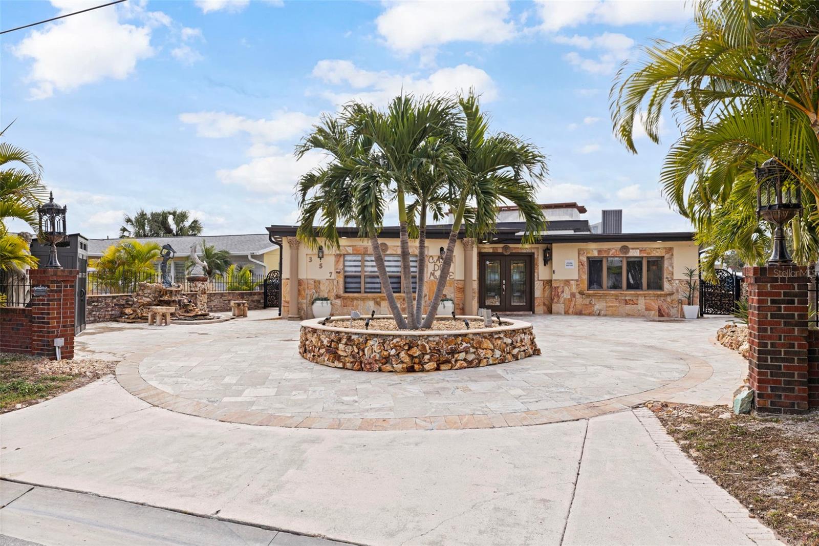 Image 39 of 60 For 357 La Hacienda Drive