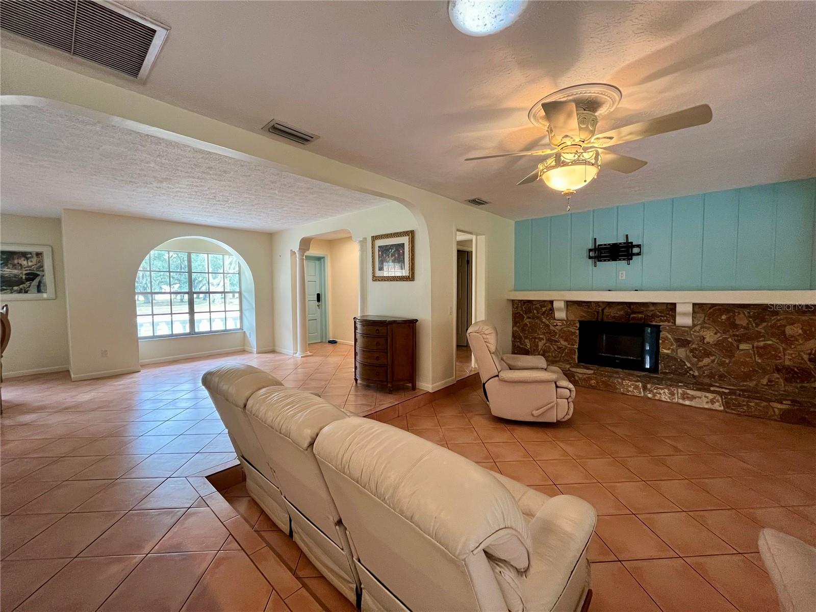 Image 9 of 32 For 6604 Flicker Court