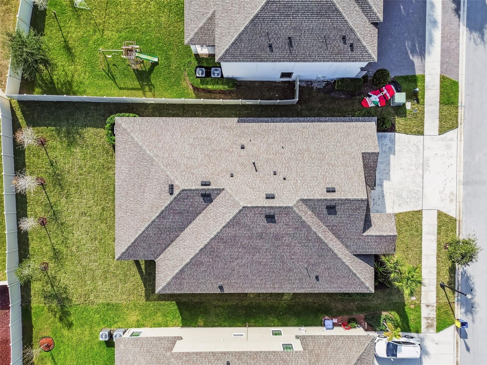 Image 24 of 39 For 21987 Emory Oak Place