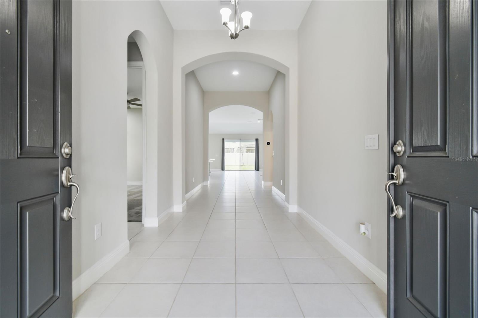 Image 3 of 39 For 21987 Emory Oak Place