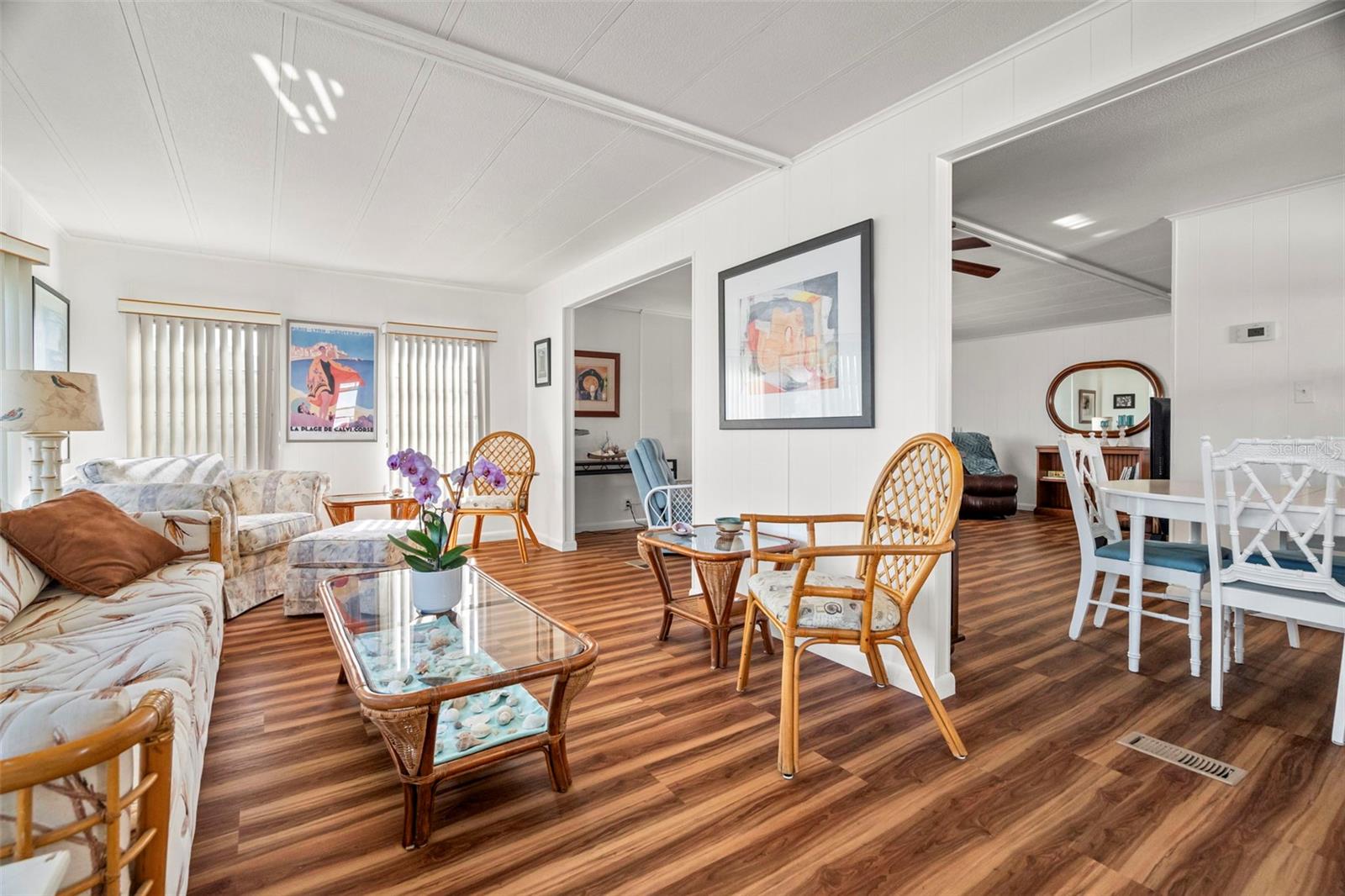 Image 11 of 37 For 130 Patricia Avenue 66