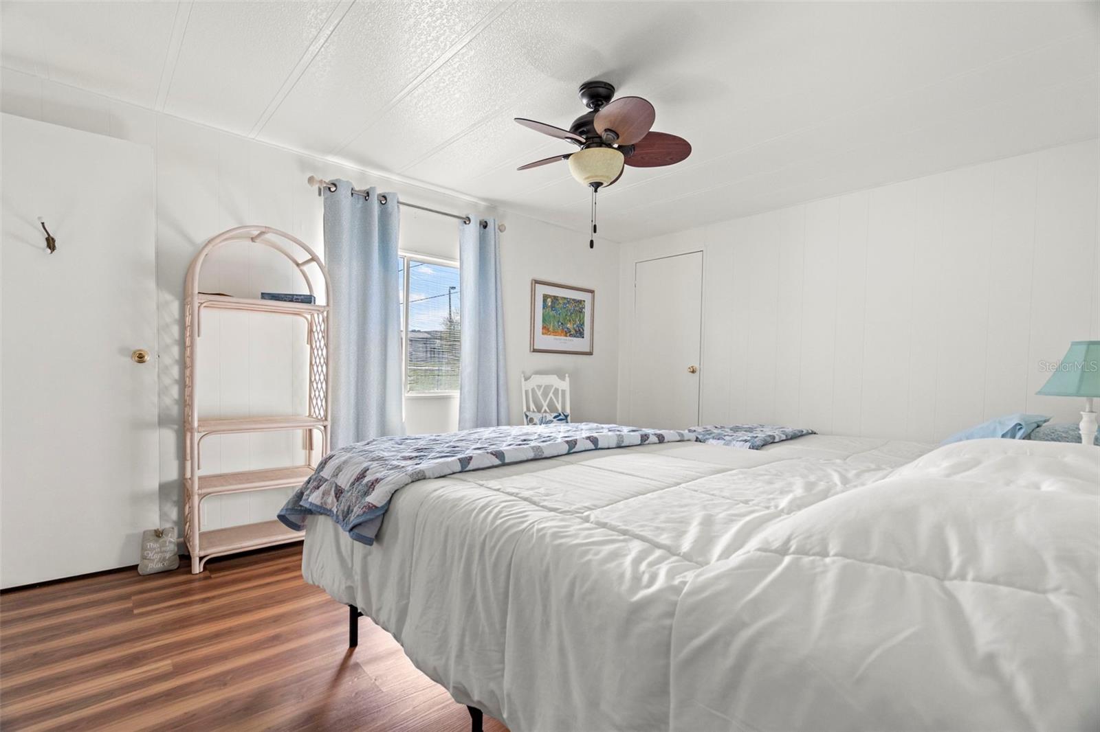 Image 18 of 37 For 130 Patricia Avenue 66