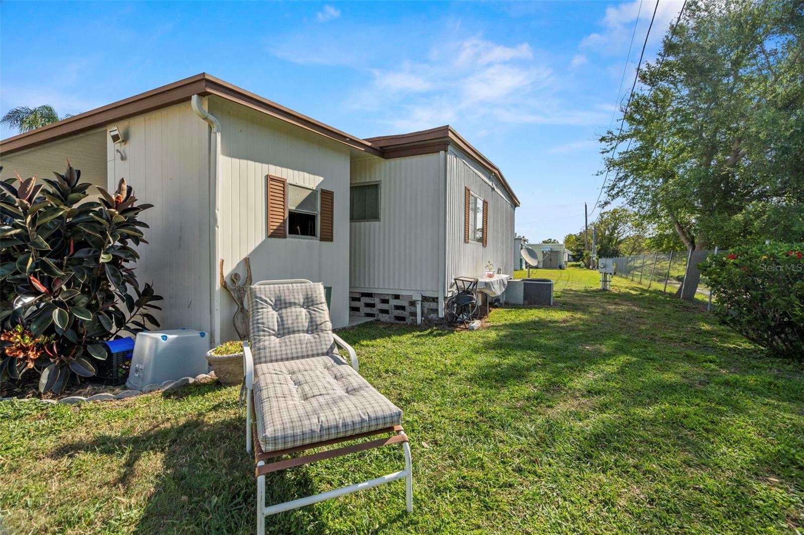 Image 22 of 37 For 130 Patricia Avenue 66