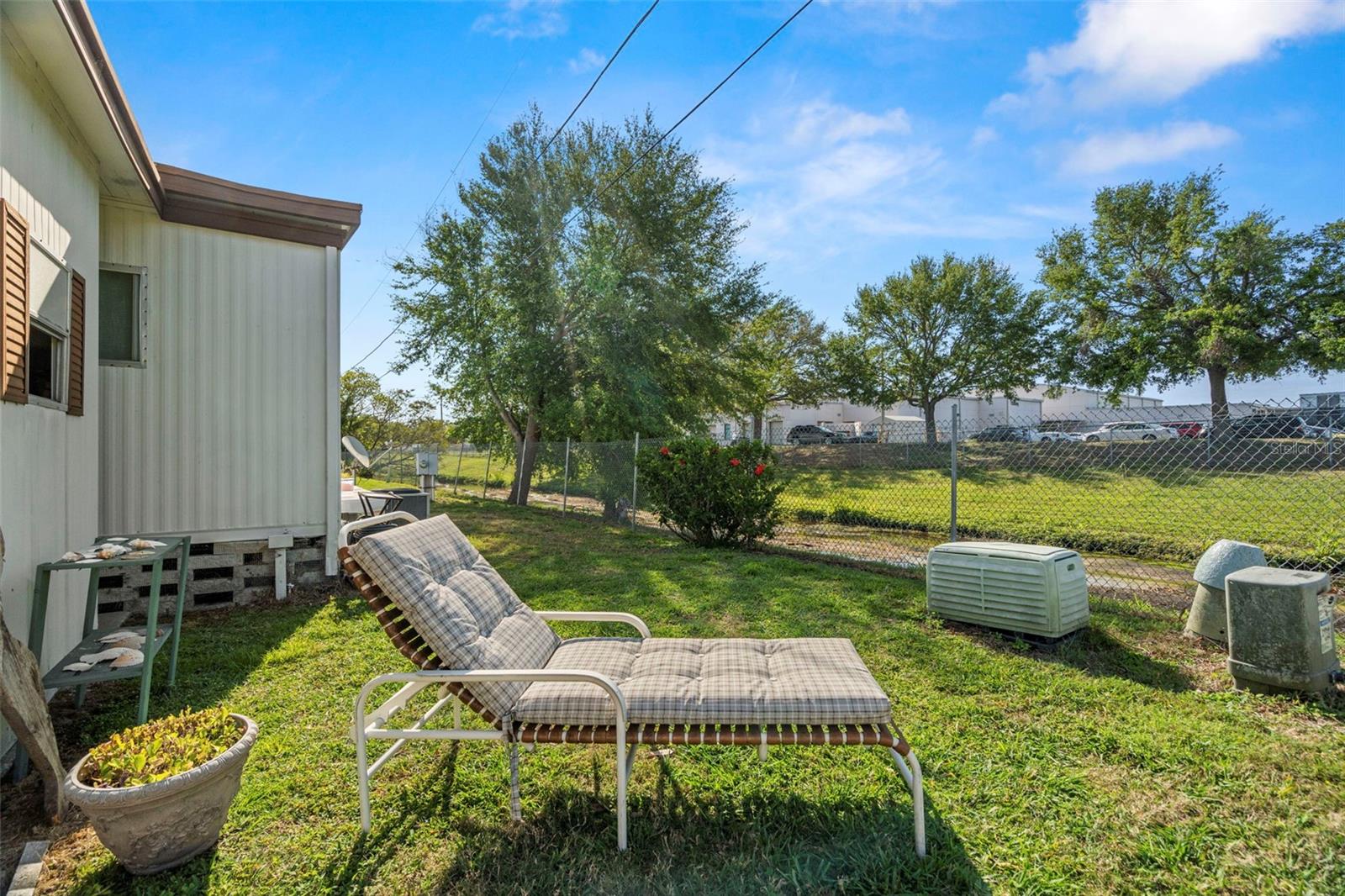 Image 24 of 37 For 130 Patricia Avenue 66