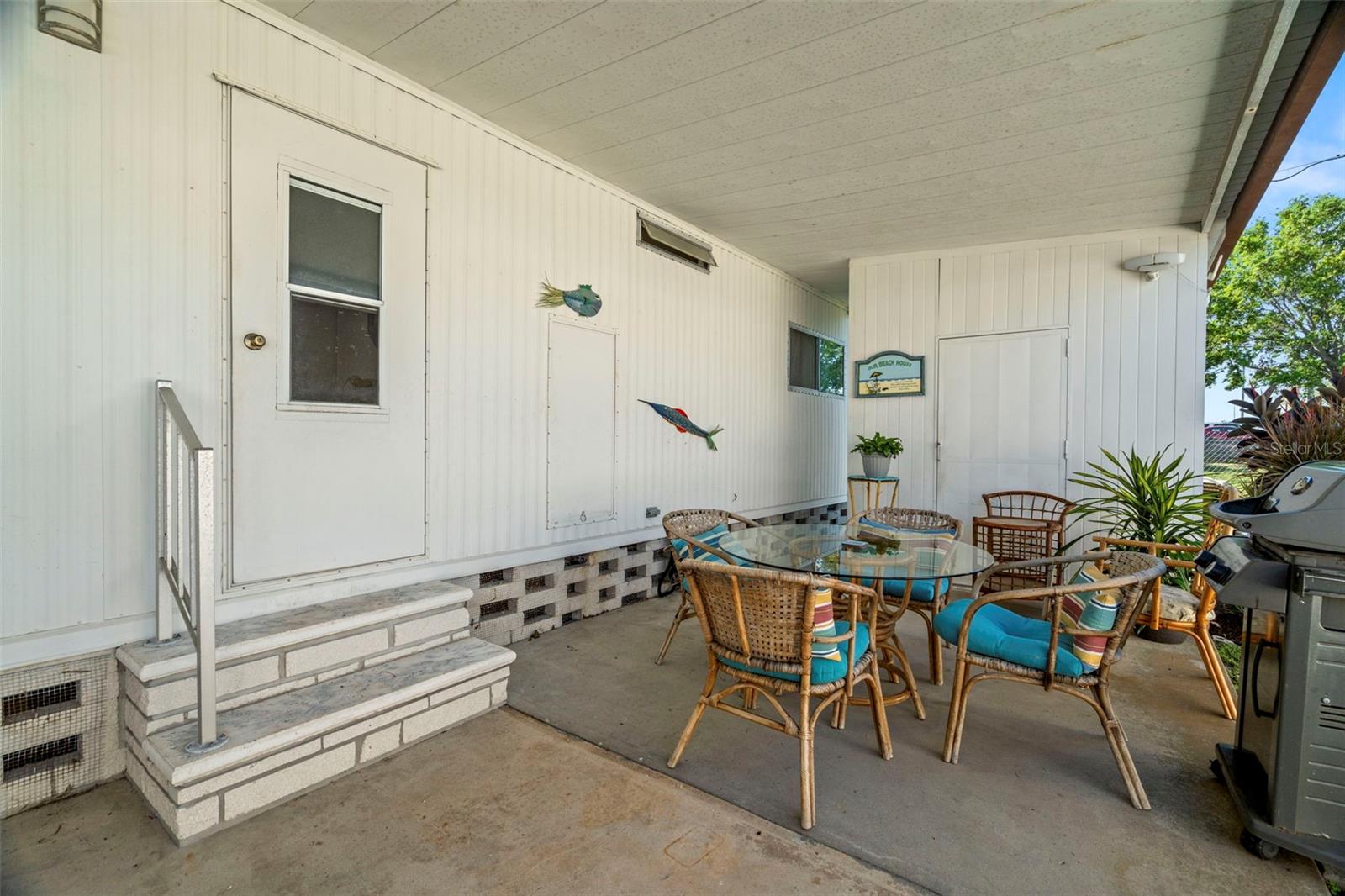 Image 26 of 37 For 130 Patricia Avenue 66